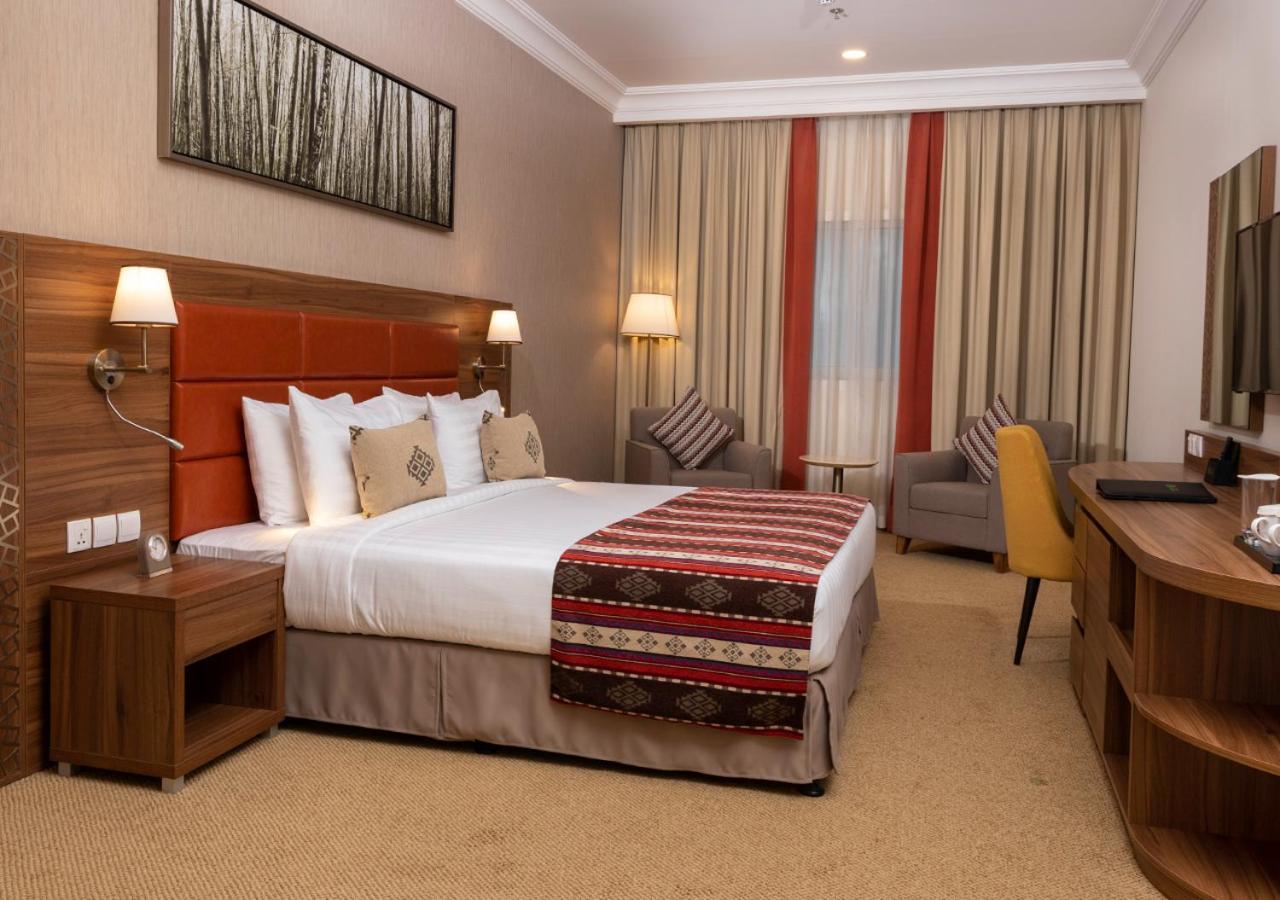 Jacob'S Garden Hotel Дубай Экстерьер фото