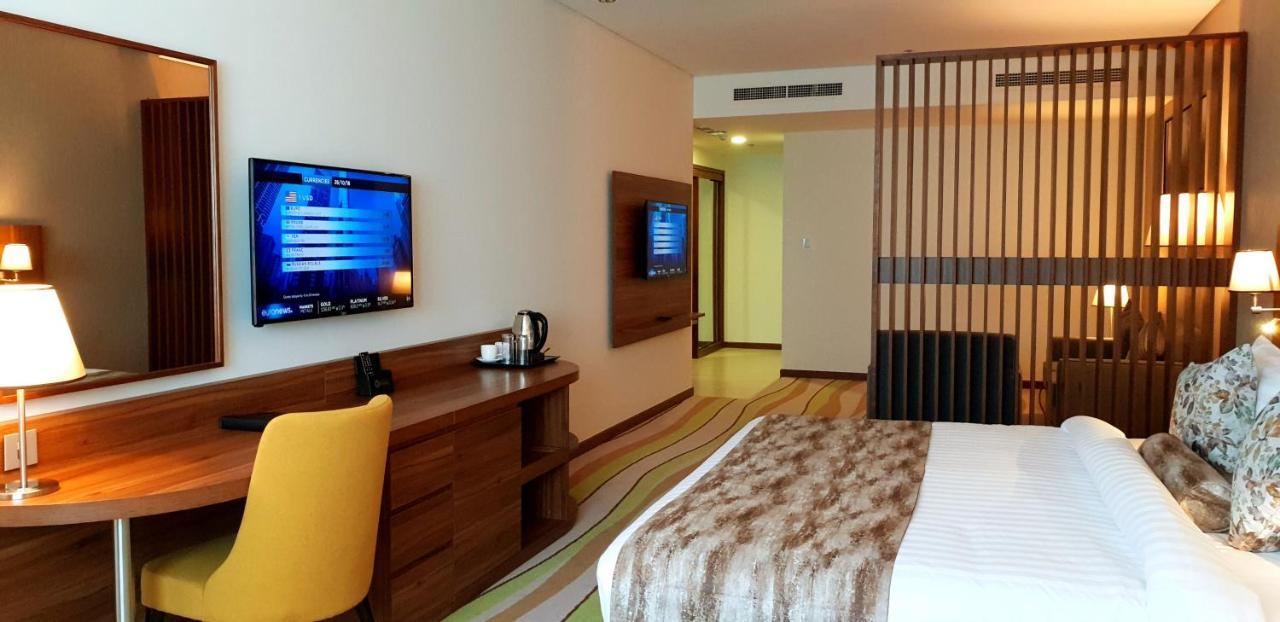 Jacob'S Garden Hotel Дубай Экстерьер фото