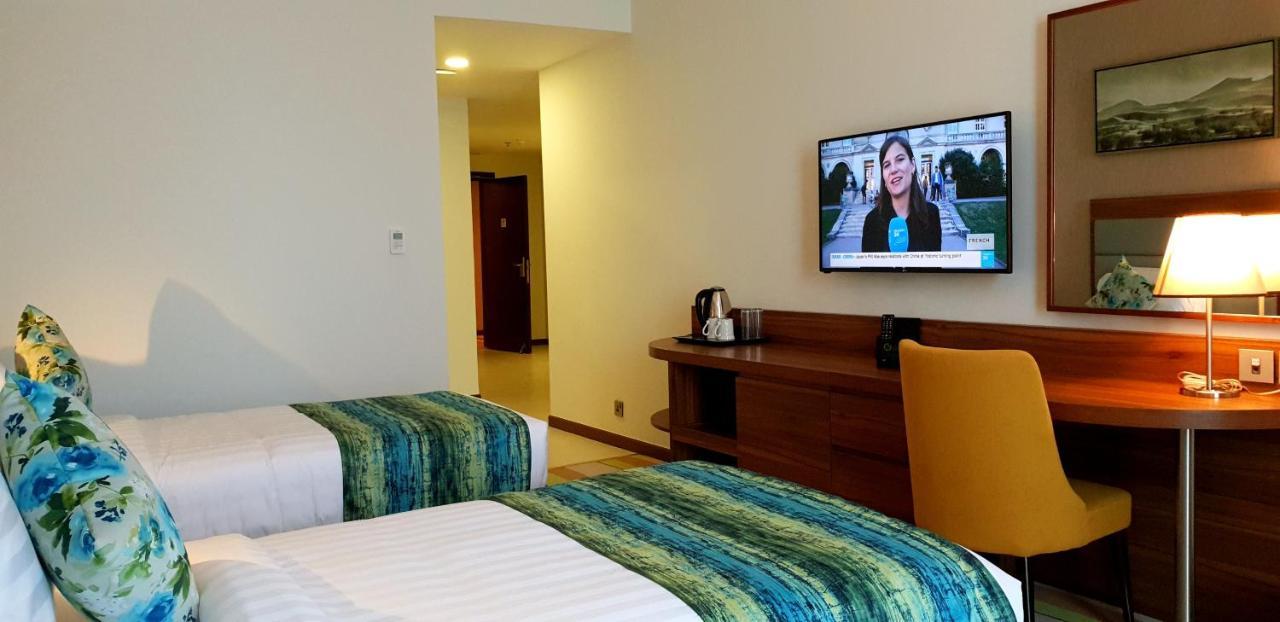Jacob'S Garden Hotel Дубай Экстерьер фото